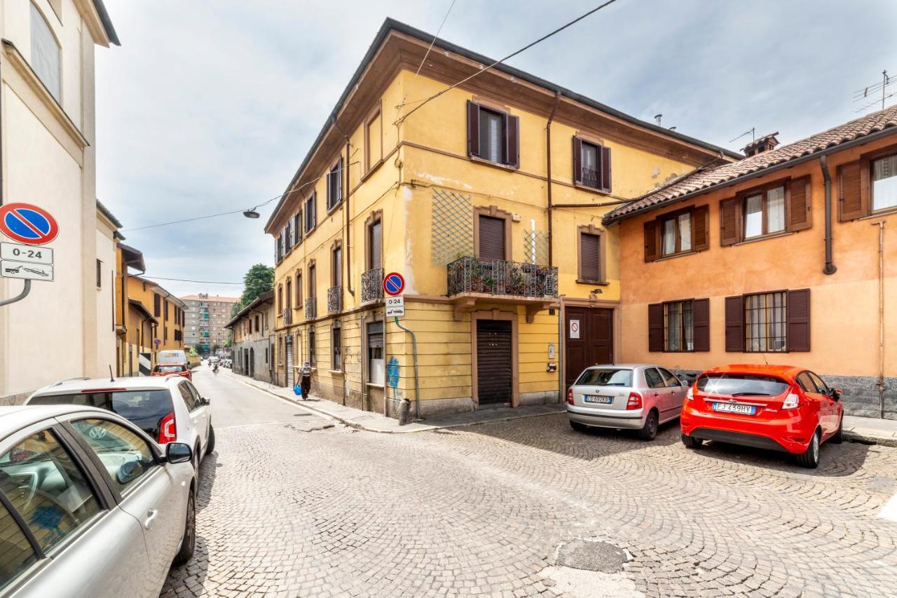 Affori Cosy Apartment Milan Bagian luar foto